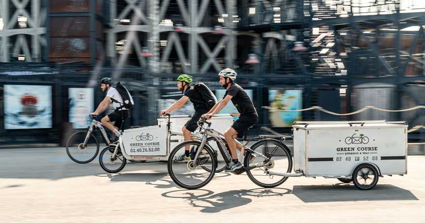 un coursier a velo pour vos plis et colis